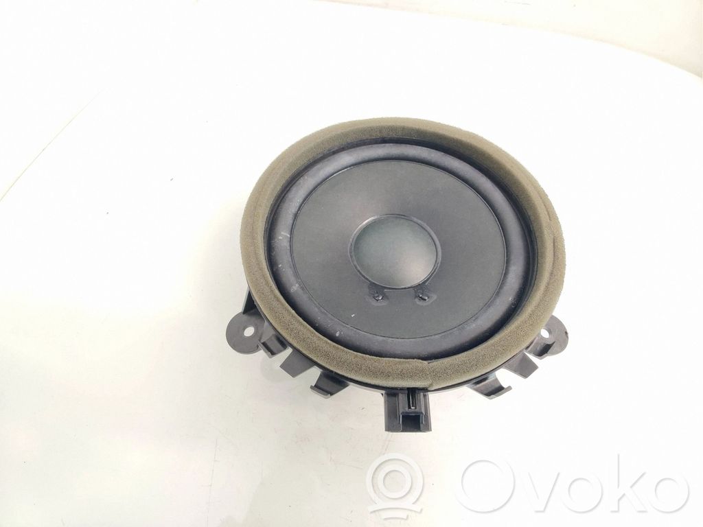 Volvo V60 Enceinte de porte arrière