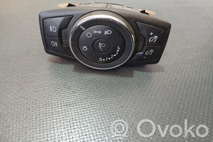 Lukturu slēdzis   BM5T13A024AE