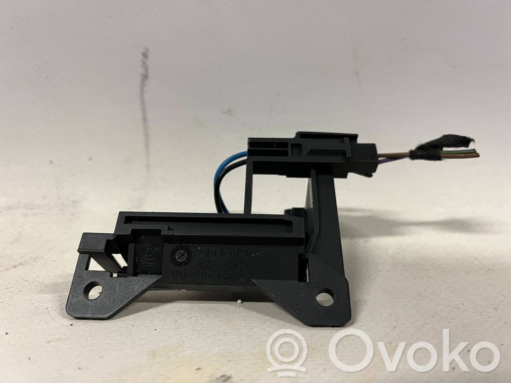 Skoda Superb B6 (3T) Sensor de la puerta trasera 