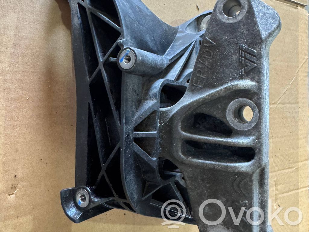 Dzinēja spilvens   9820375880