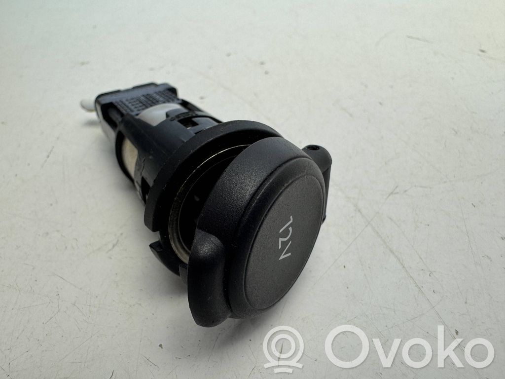 Opel Combo E Otras partes del panel de instrumentos 