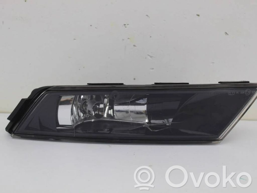 Skoda Superb B8 (3V) Etusumuvalo 