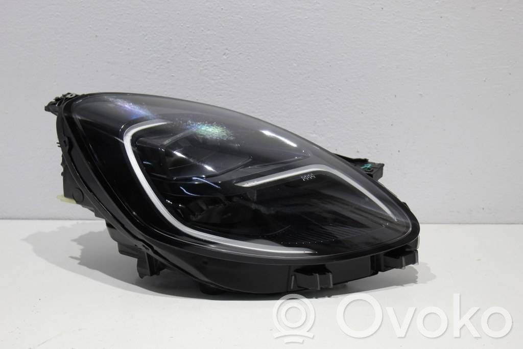 Ford Puma Headlight/headlamp 