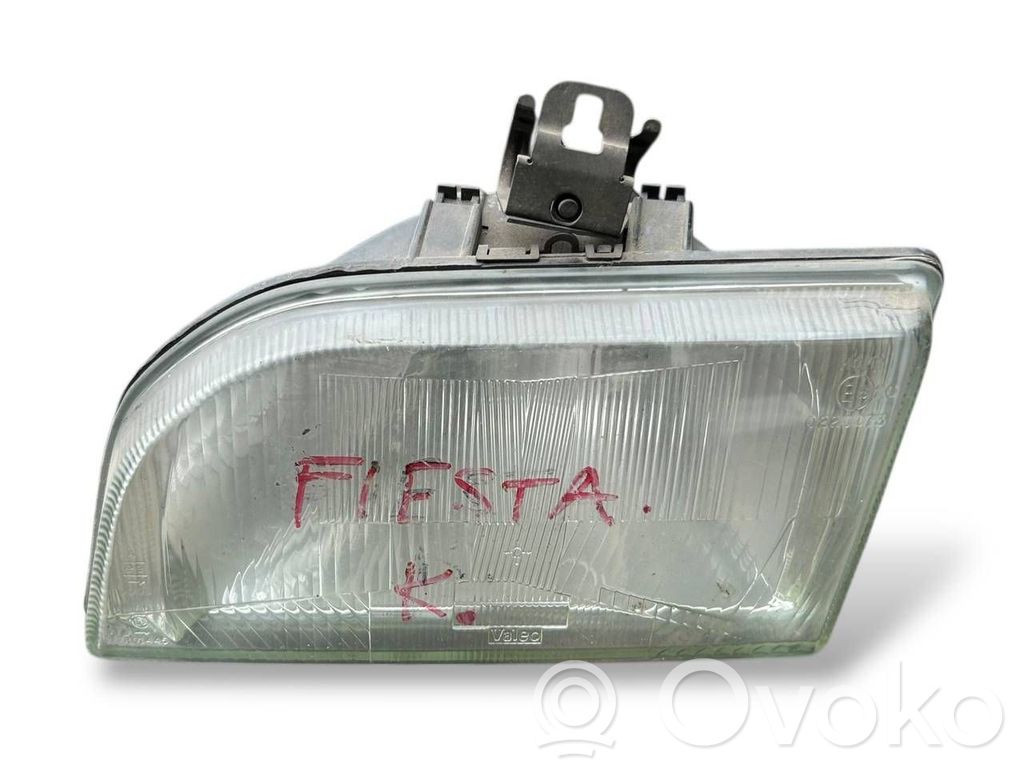 Ford Fiesta Scheinwerfer 