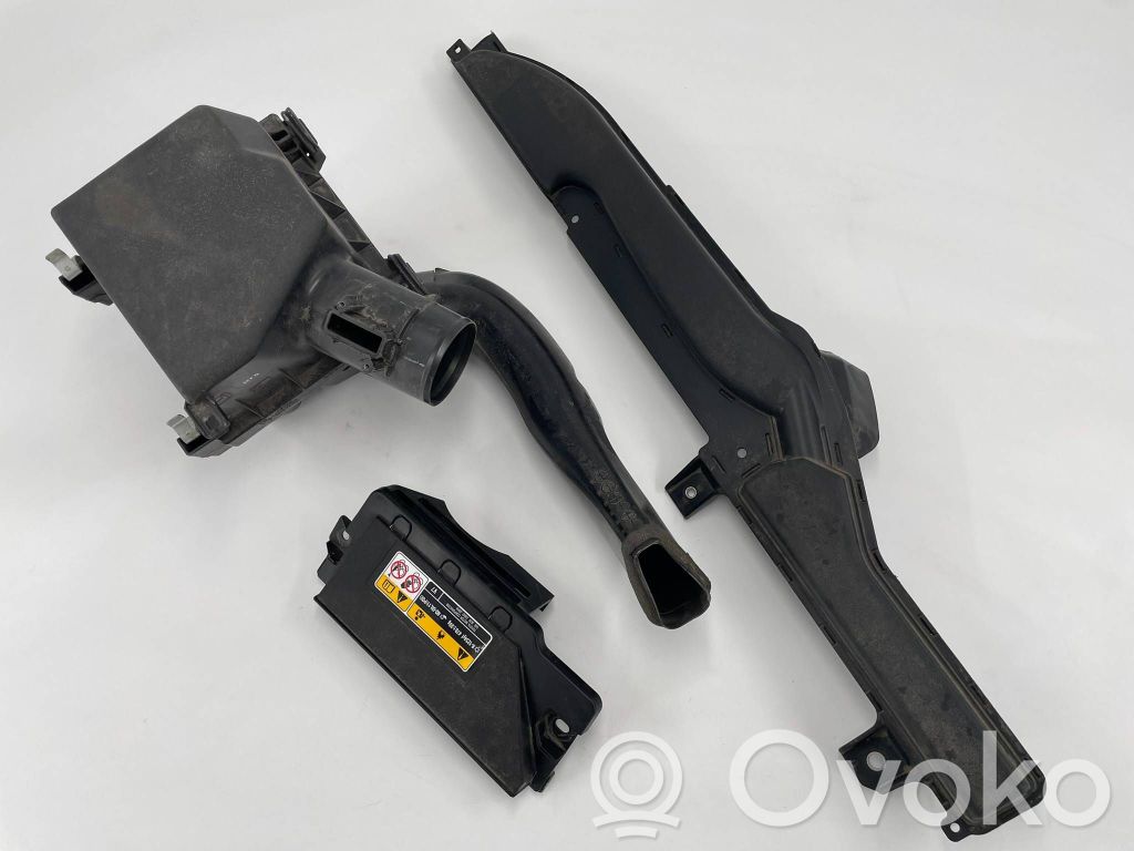 Toyota Corolla Cross Ilmansuodattimen kotelo 