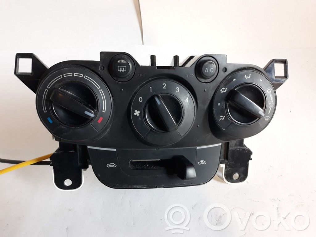 Mazda 2 Climate control unit 