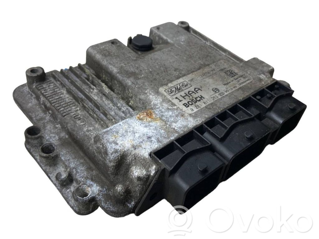 Unidad de control/módulo del motor   0281011263,3M5112A650MA,1039S04403,18771517