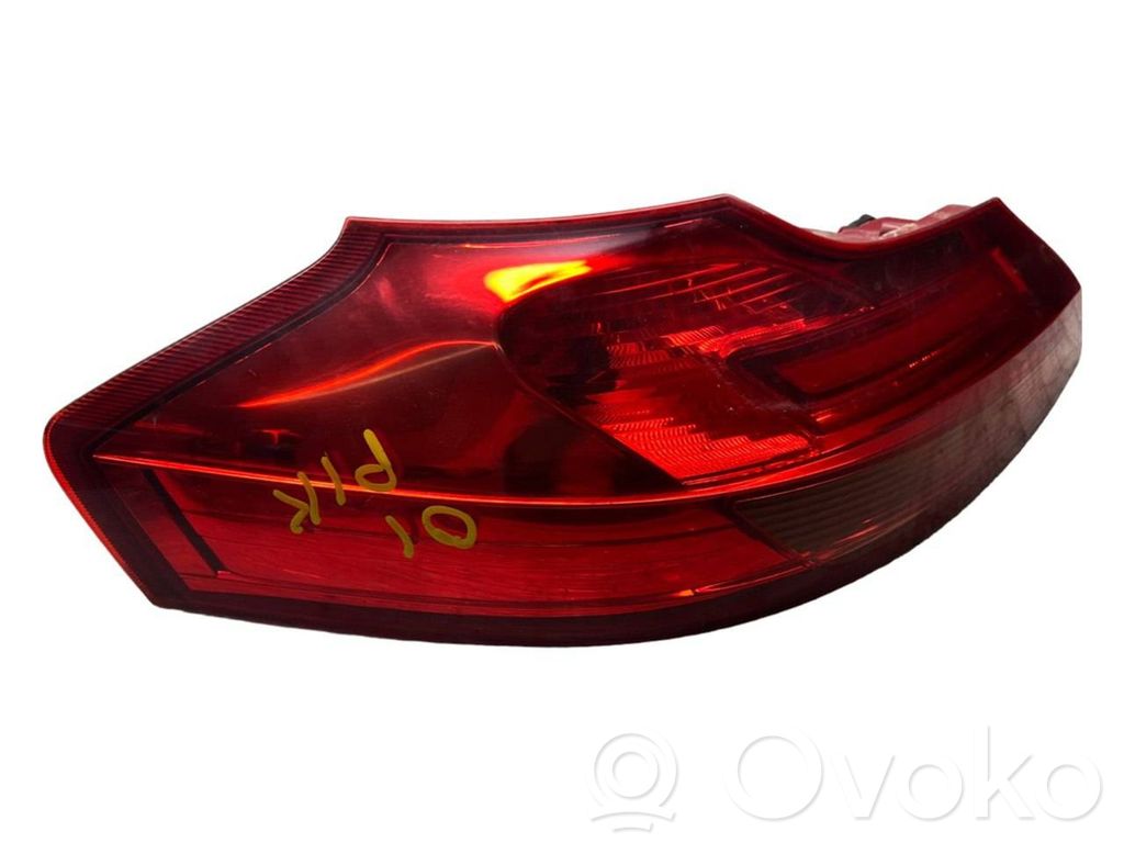 Opel Astra J Takaluukun takavalot 