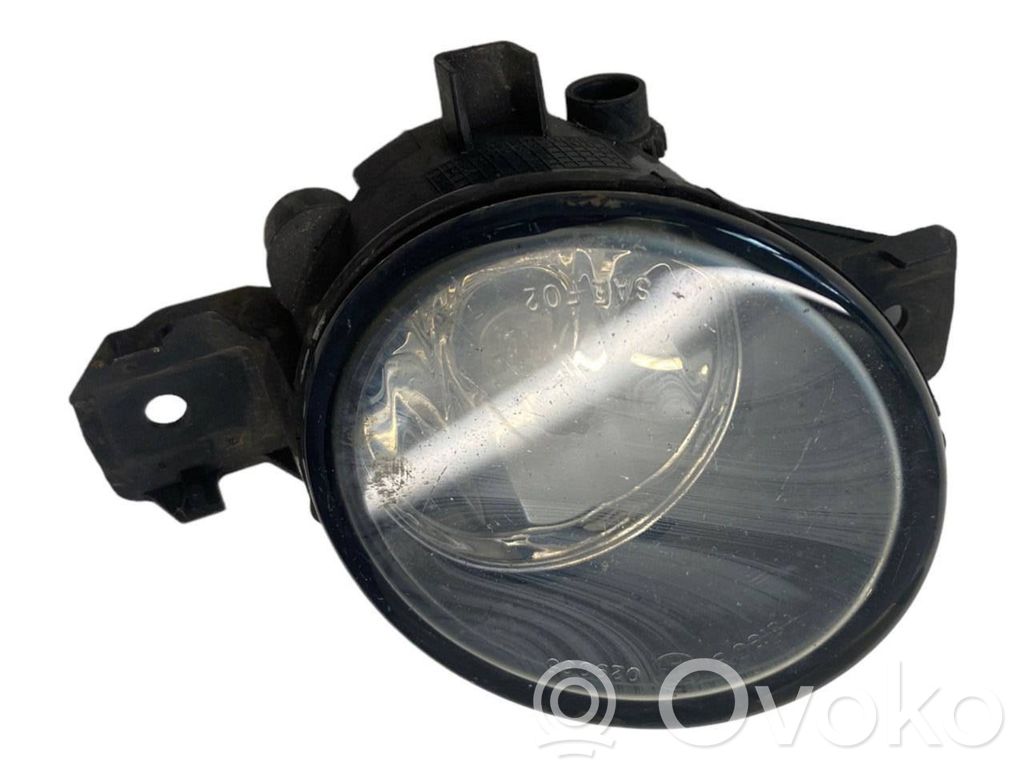 Nissan Primera Miglas lukturis priekšā 