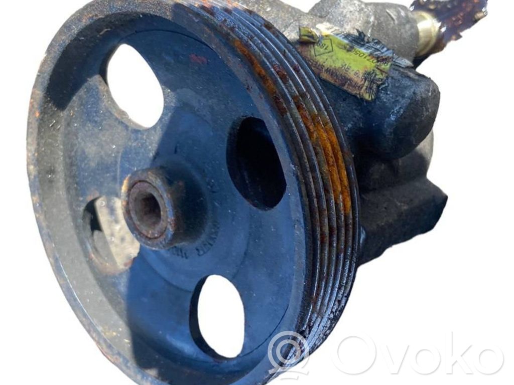 Renault Laguna II Power steering pump 