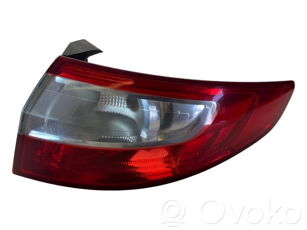 Renault Fluence Aizmugurējais lukturis virsbūvē 