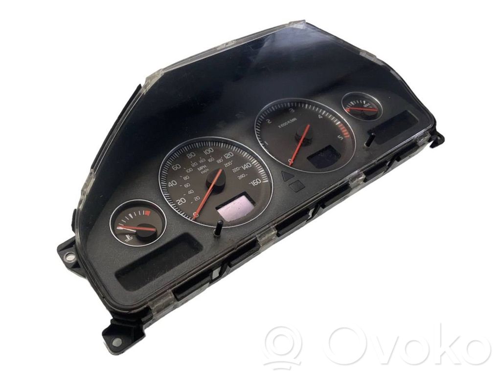 Volvo V70 Spidometrs (instrumentu panelī) 