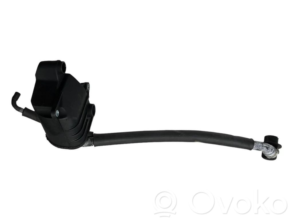Volvo 850 Separatore dello sfiato dell’olio 