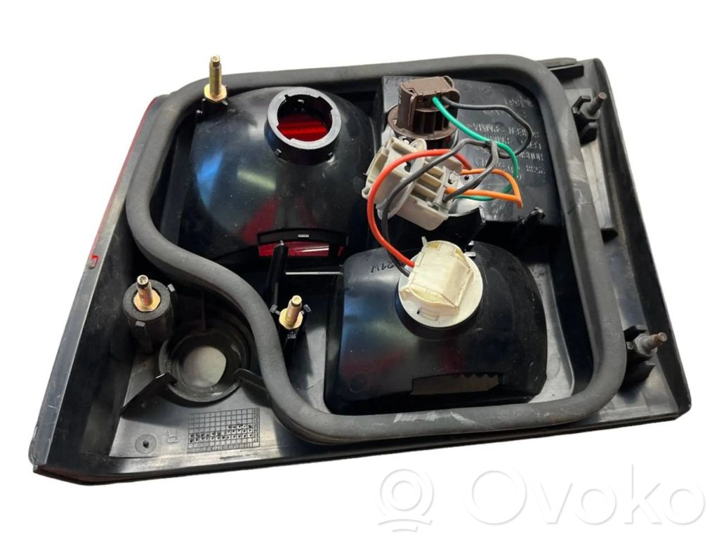 Saab 9-5 Aizmugurējais lukturis pārsegā 
