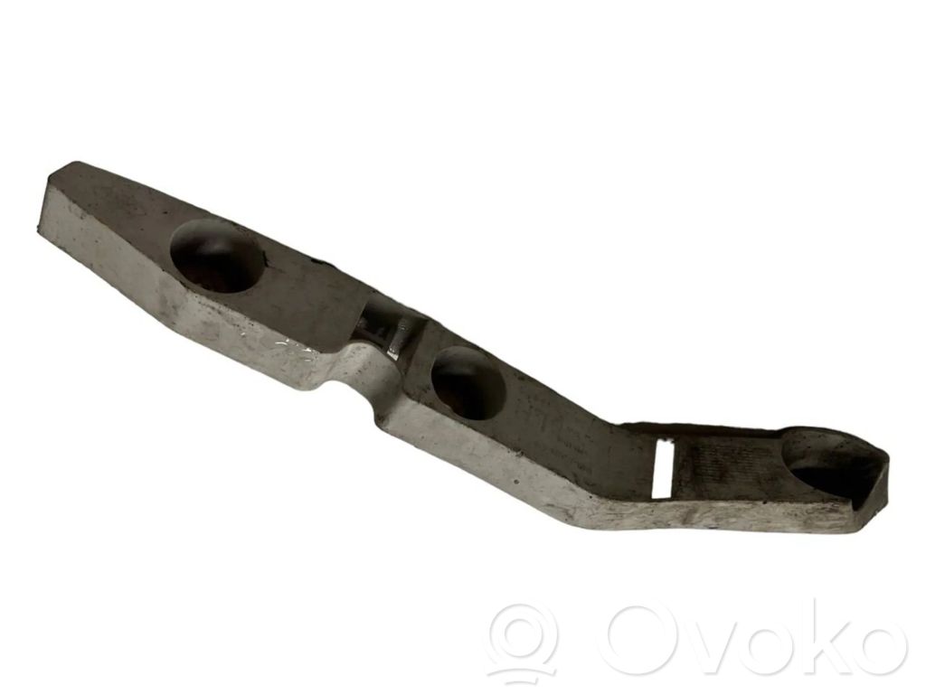 Ford Focus Front bumper mounting bracket 