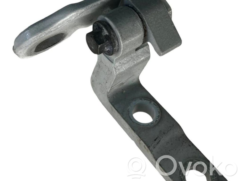 Volvo V40 Front door upper hinge 