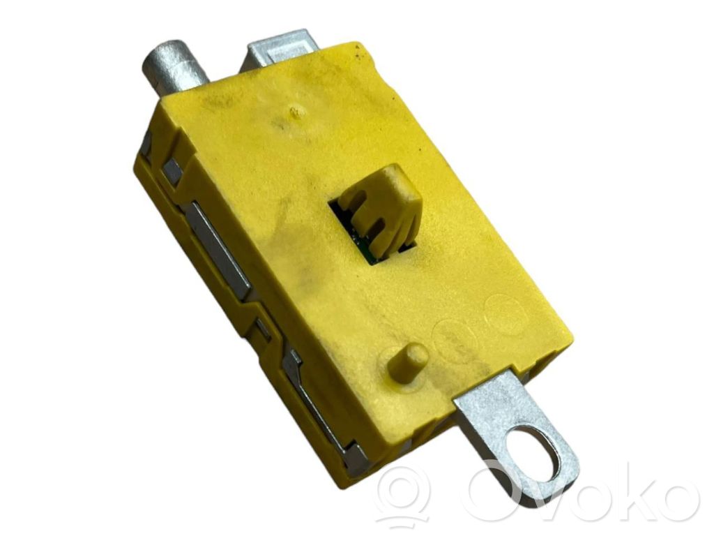 Volvo V70 Amplificator antenă aeriană 