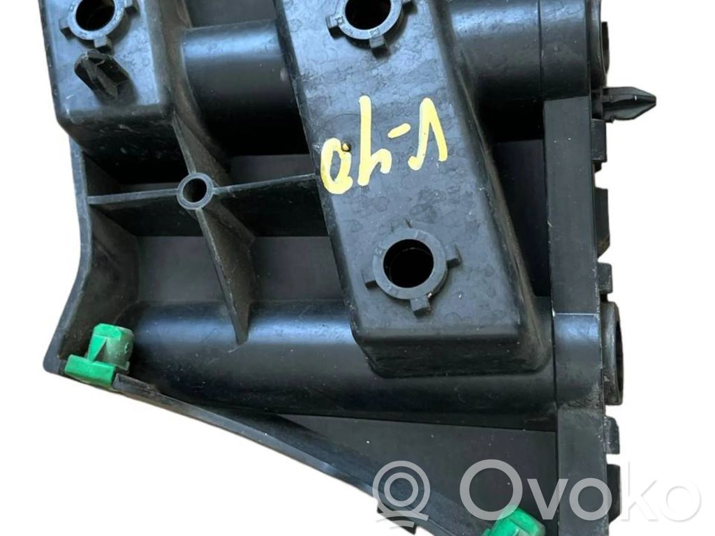 Volvo V40 Front bumper mounting bracket 
