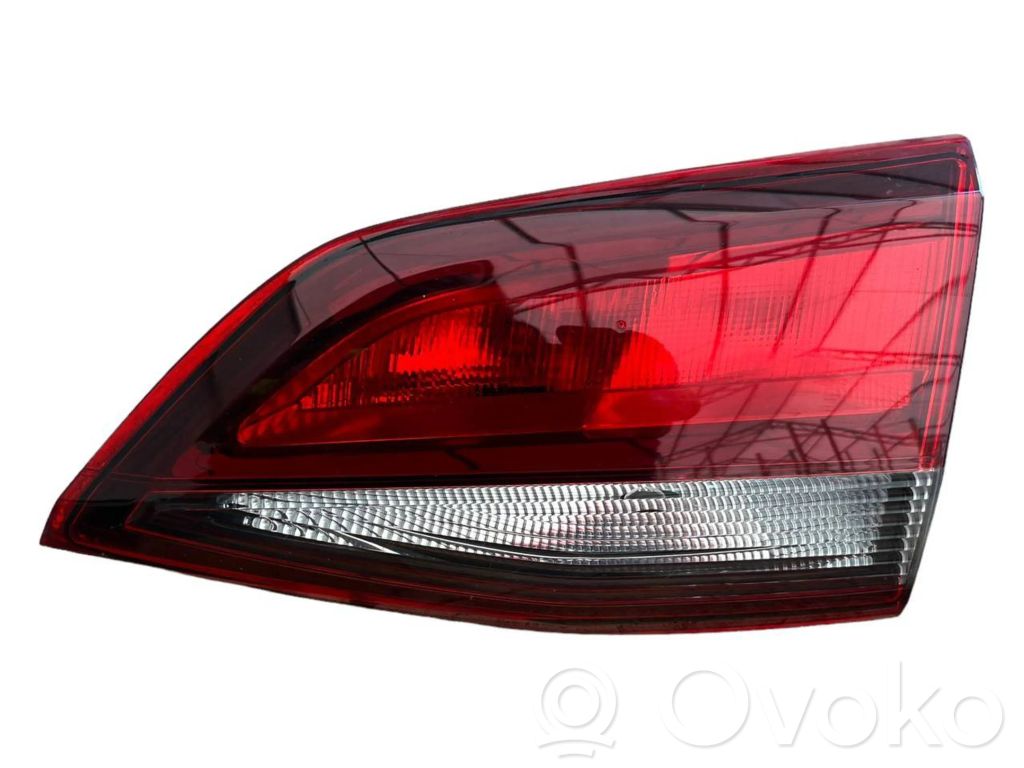 Opel Astra K Lampy tylnej klapy bagażnika 