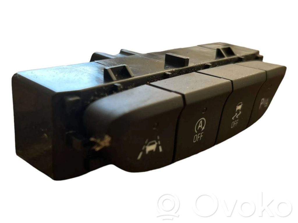 Opel Astra K Un conjunto de interruptores 