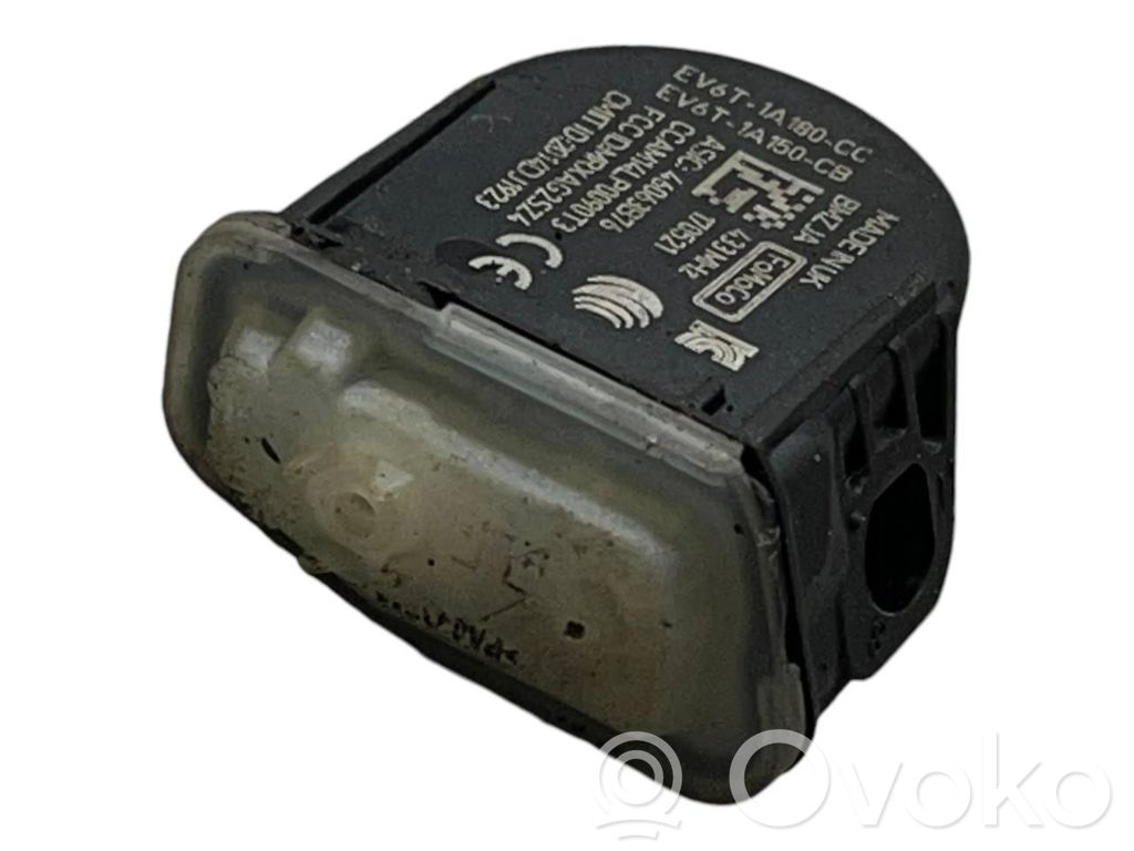 Ford Kuga II Tire pressure sensor 
