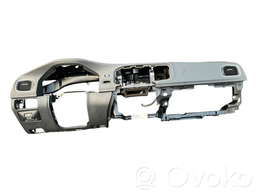Volvo V60 Panelis 