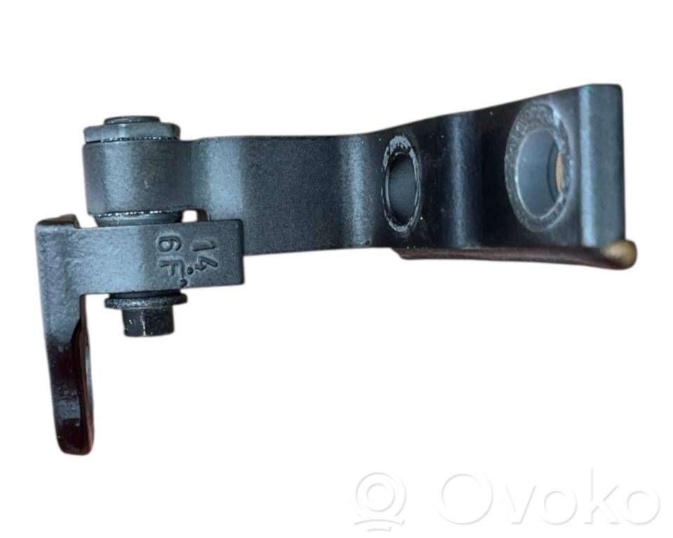 Front door upper hinge   31352690