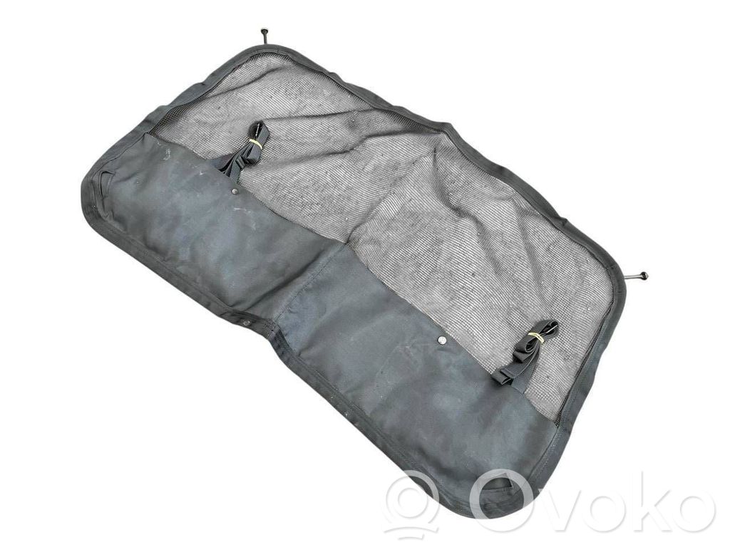 Volvo V60 Trunk separation 