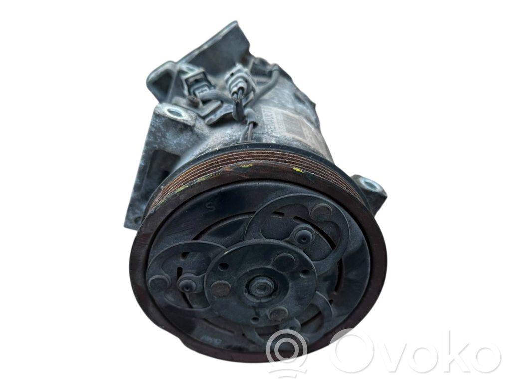 Renault Clio IV Ilmastointilaitteen kompressorin pumppu (A/C) 