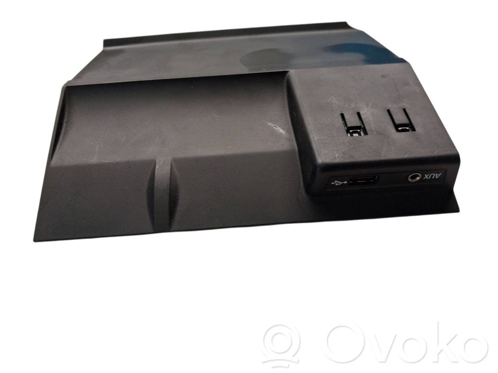 Skoda Octavia Mk3 (5E) Enchufe conector entrada auxiliar 