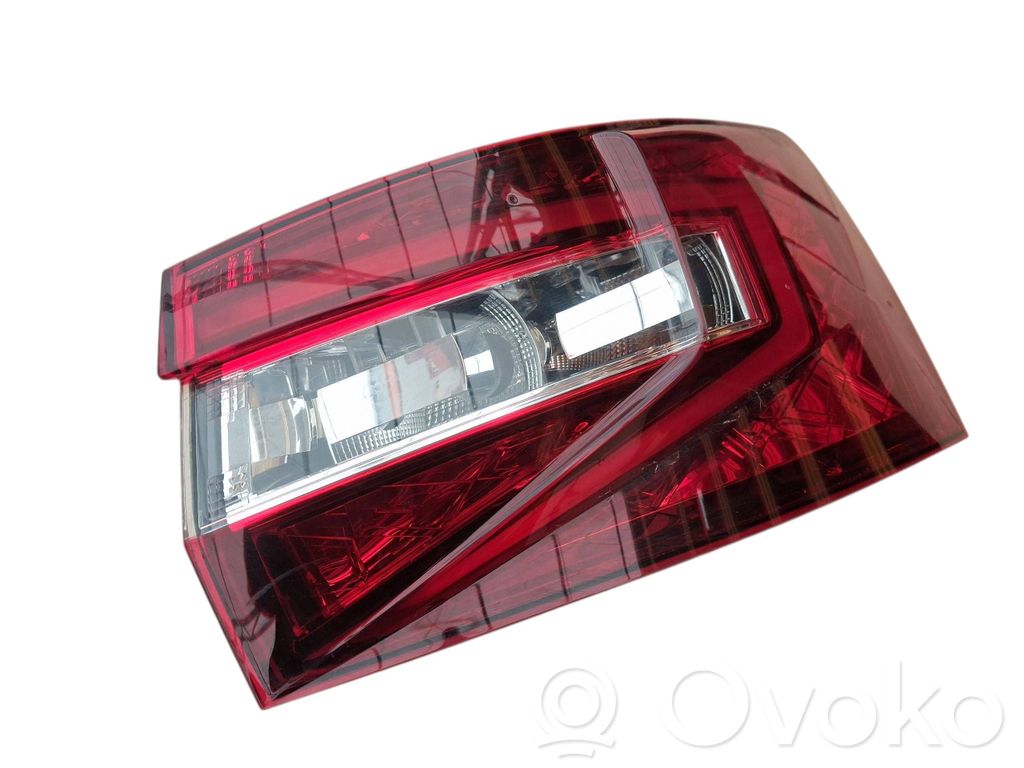Skoda Superb B8 (3V) Lampa tylna 