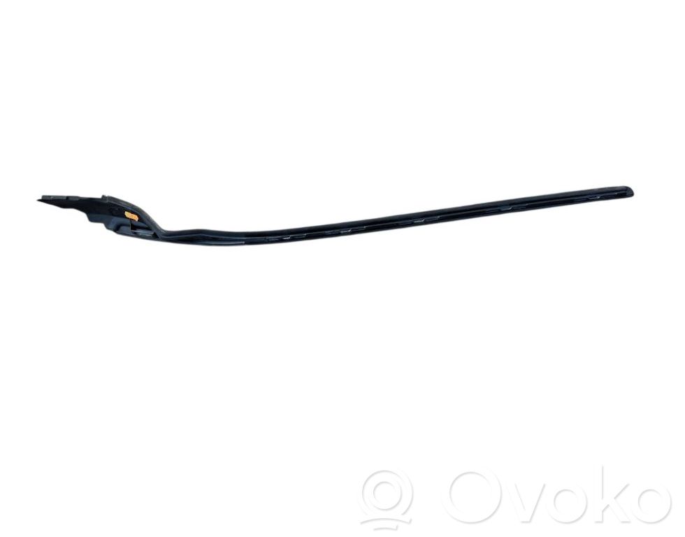 Windshield trim   31378573