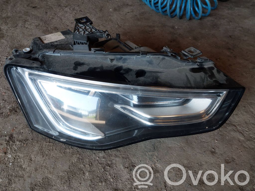 Audi A5 Phare frontale 