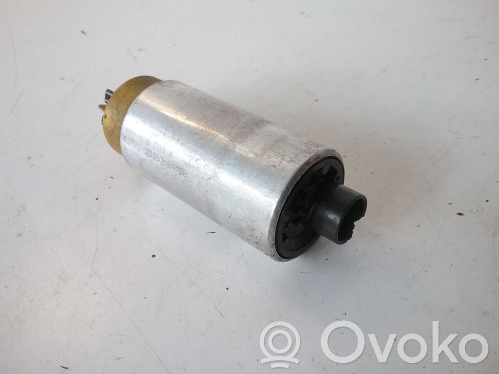 Audi A4 S4 B5 8D Bomba interna de combustible 