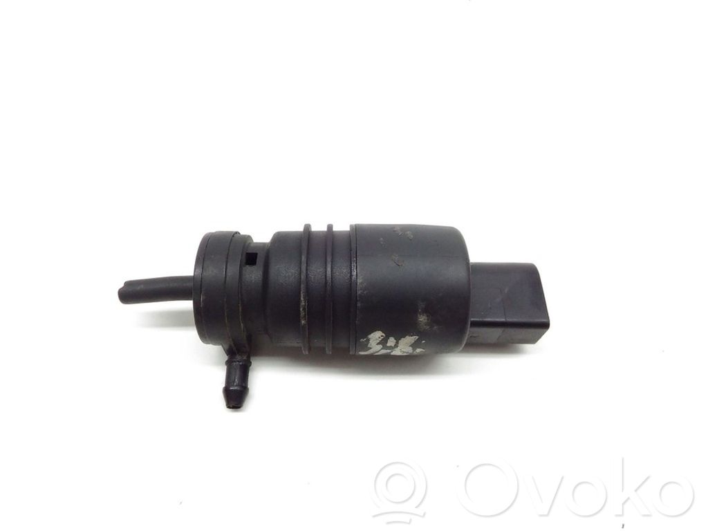 Windscreen/windshield washer pump