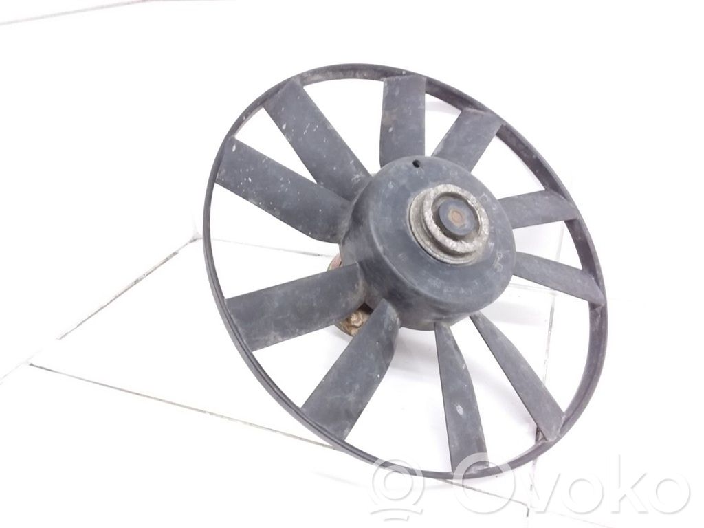 Volkswagen Golf III Elektryczny wentylator chłodnicy 