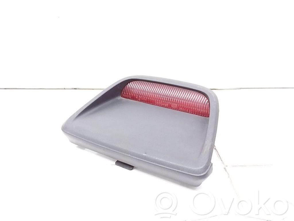 Nissan Primera Third/center stoplight 
