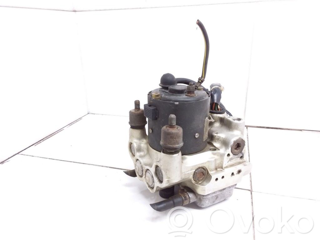 Nissan Primera ABS bloks 