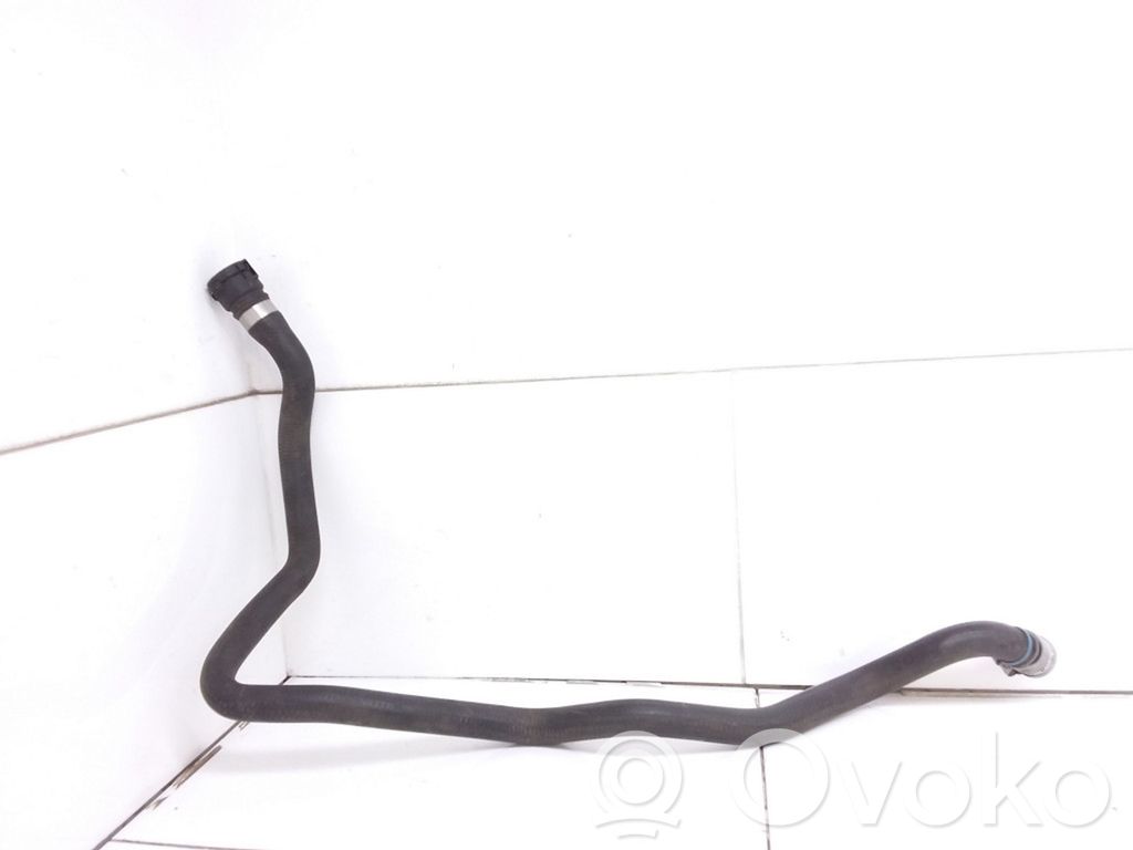 Engine coolant pipe/hose   6903312