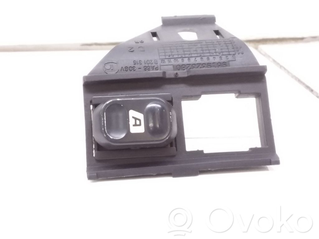 Citroen Xantia Electric window control switch 