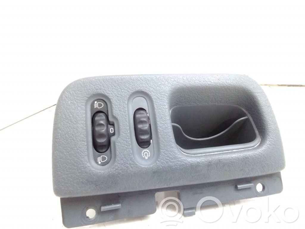 Renault Scenic I Headlight level height control switch 