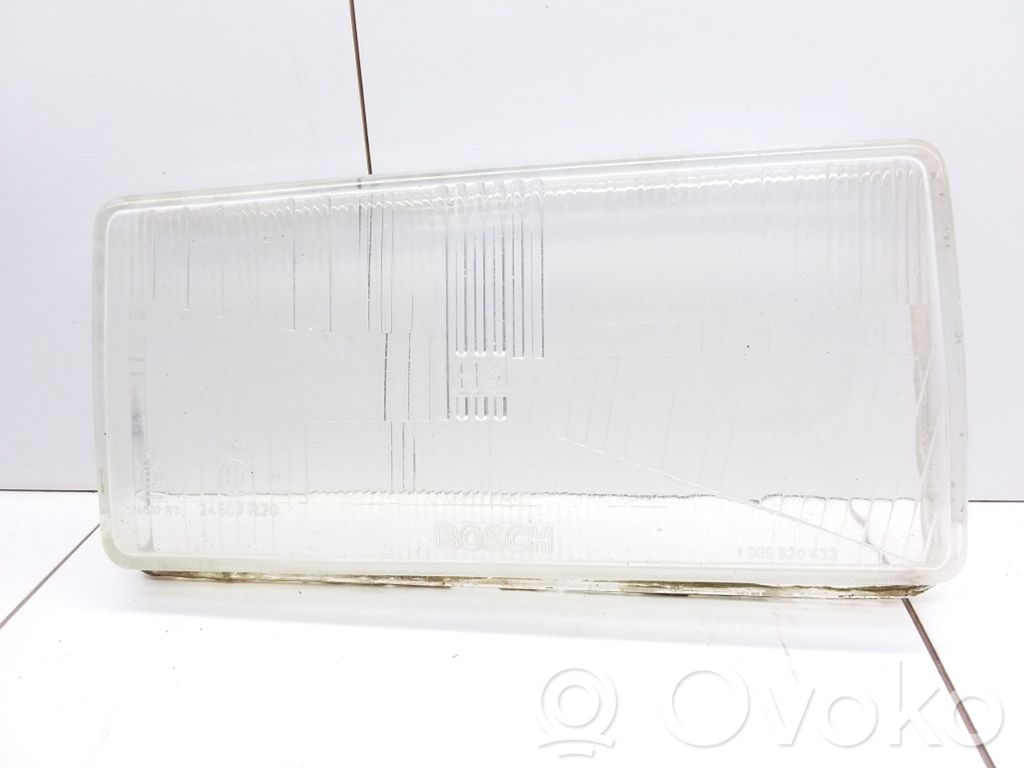 Audi 80 90 B2 Klosze lamp przednich 