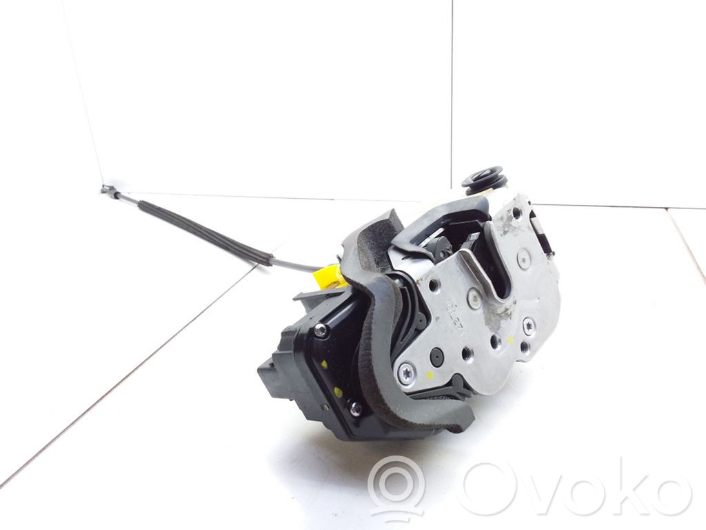 Opel Insignia A Zamek drzwi tylnych 