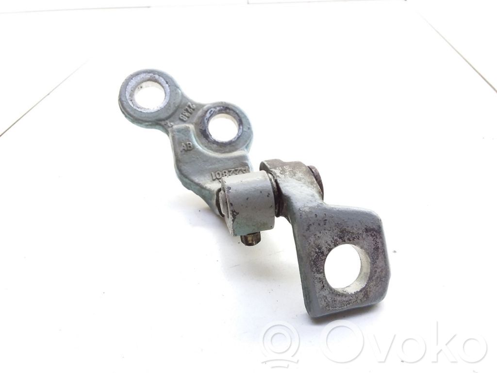 Ford Focus Front door lower hinge 
