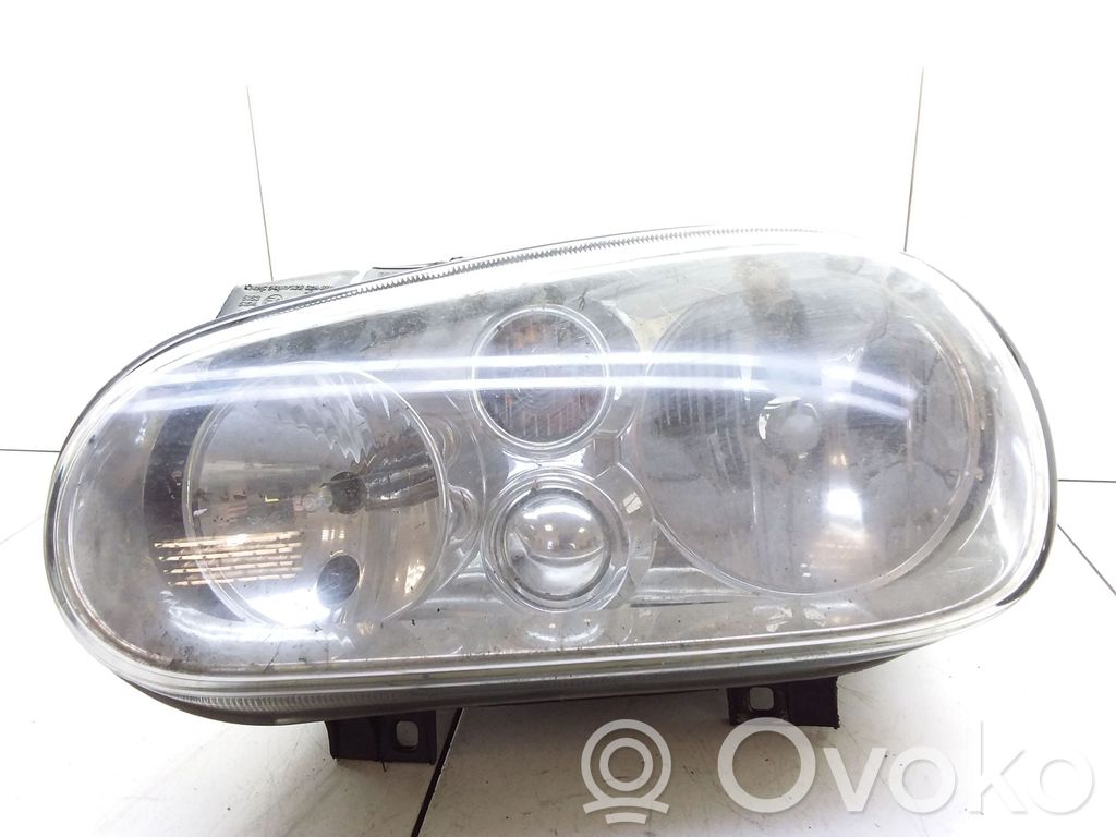 Volkswagen Golf IV Lampa przednia 