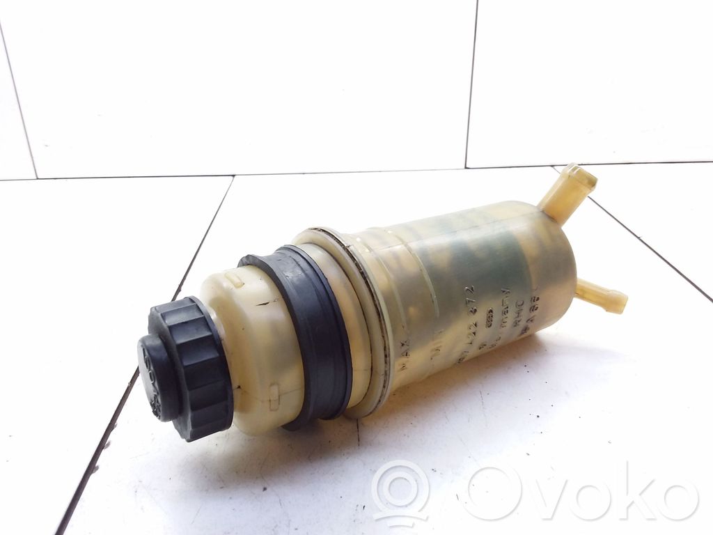 Volkswagen PASSAT B3 Ohjaustehostimen nestesäiliö 