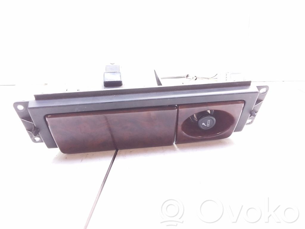 Rover 414 - 416 - 420 Peleninė panelėje 