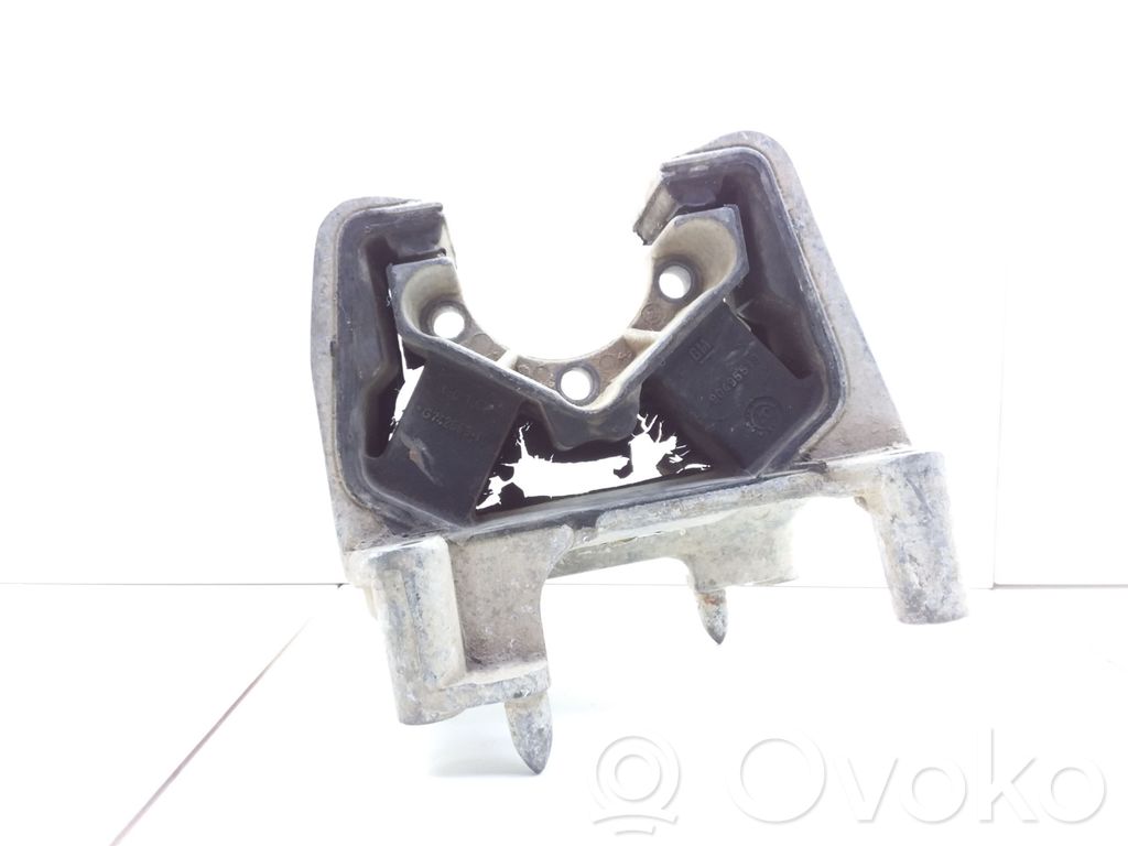 Opel Vectra B Engine mount bracket 