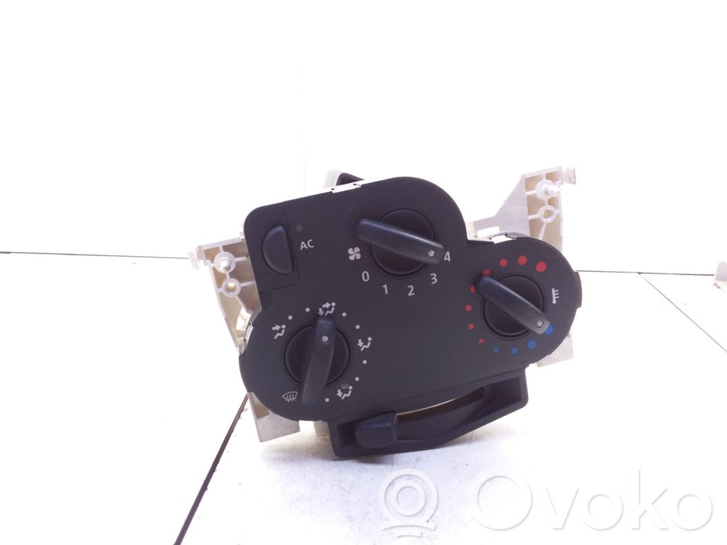Renault Logan I Climate control unit 
