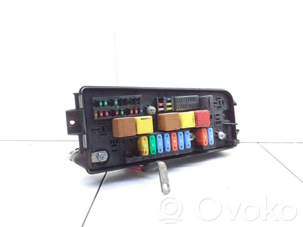 Opel Vectra C Ramka / Moduł bezpieczników 